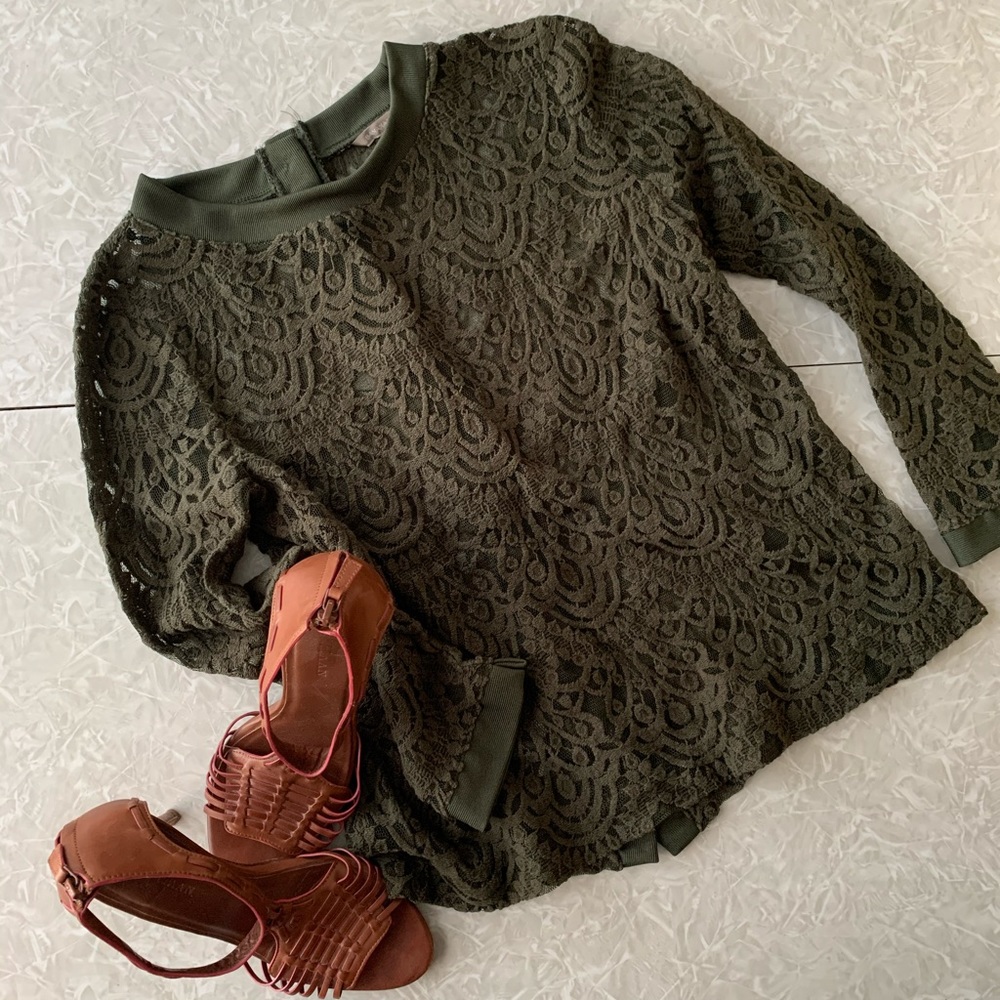 Banana Republic green lace blouse
